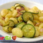 gnocchi con zucchine e pancetta