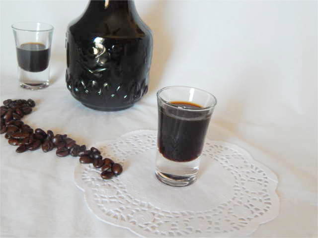 liquore al caffè fatto in casa