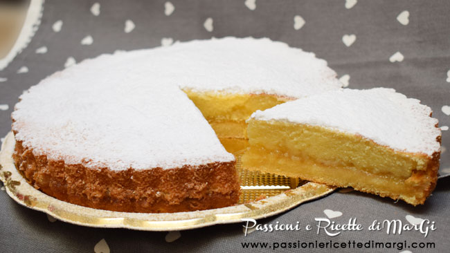 Torta versata con marmellata